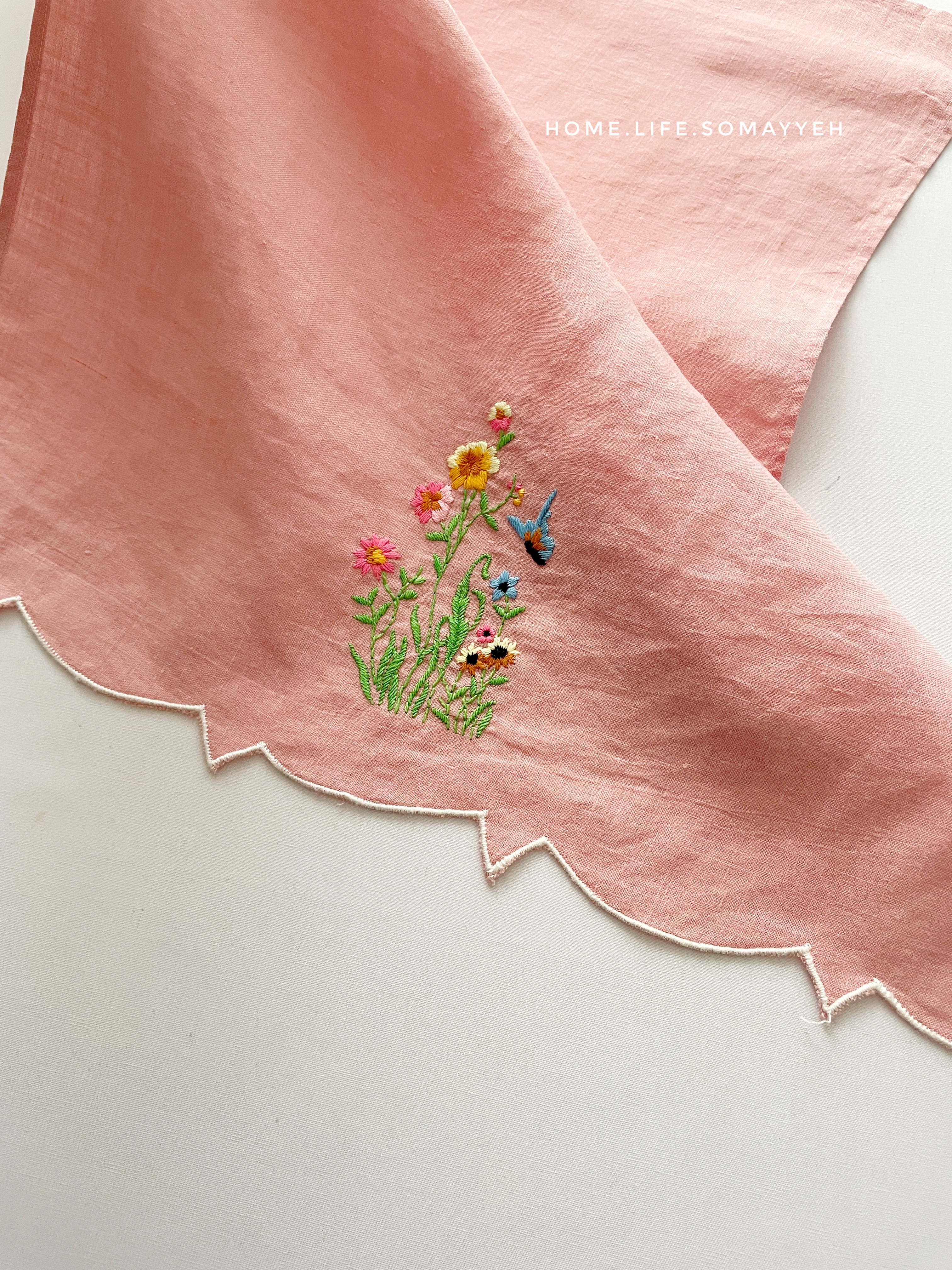 رومیزی با دستمال کتان گلدوزی/دستدوز