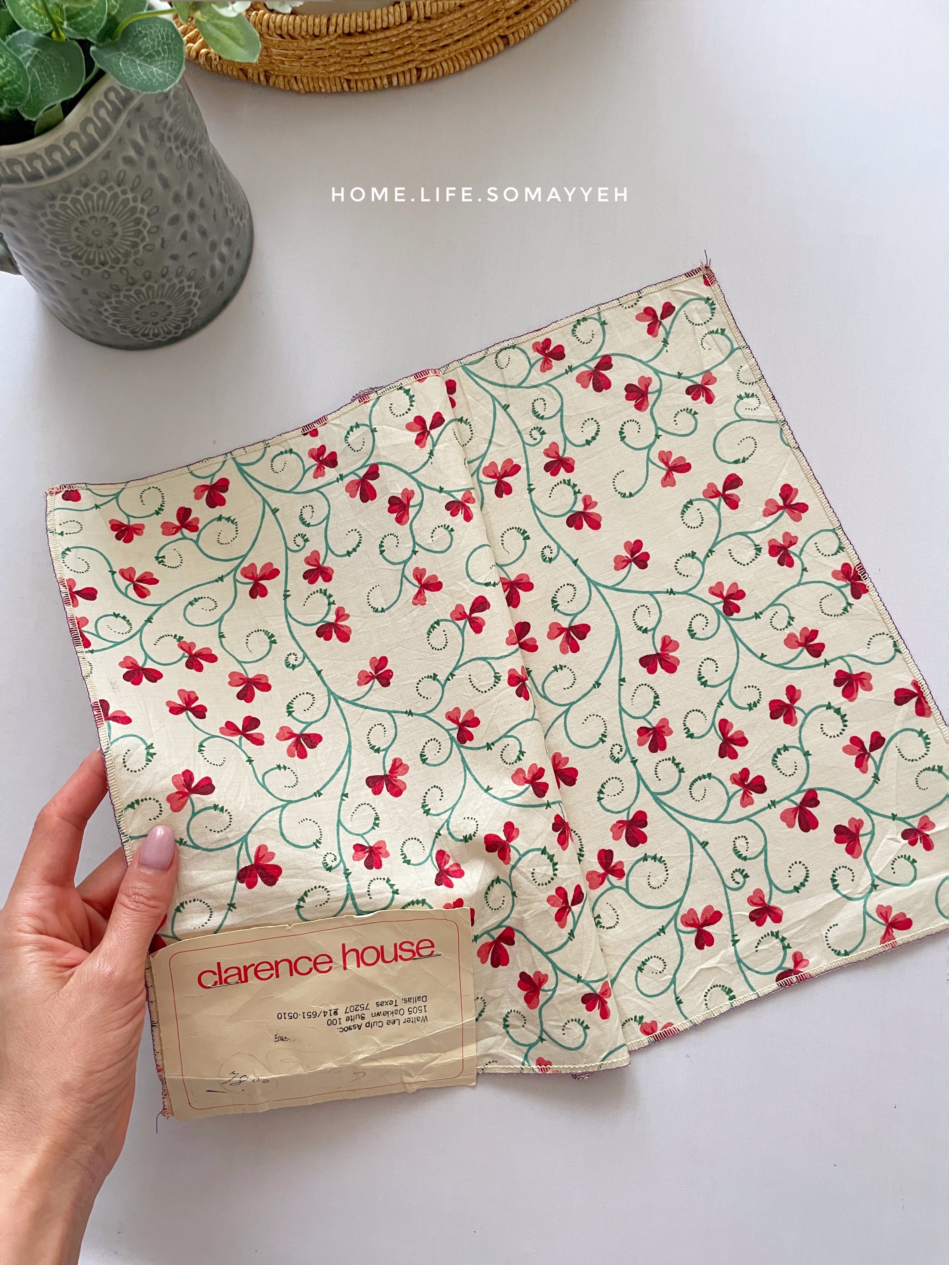 دستمال پارچه‌ای ۱۰۰٪ پنبه برند آمریکایی Clarence House طرح Belleek Red