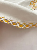 رومیزی گلدوزی
