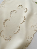 رومیزی گلدوزی