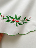 رومیزی گلدوزی