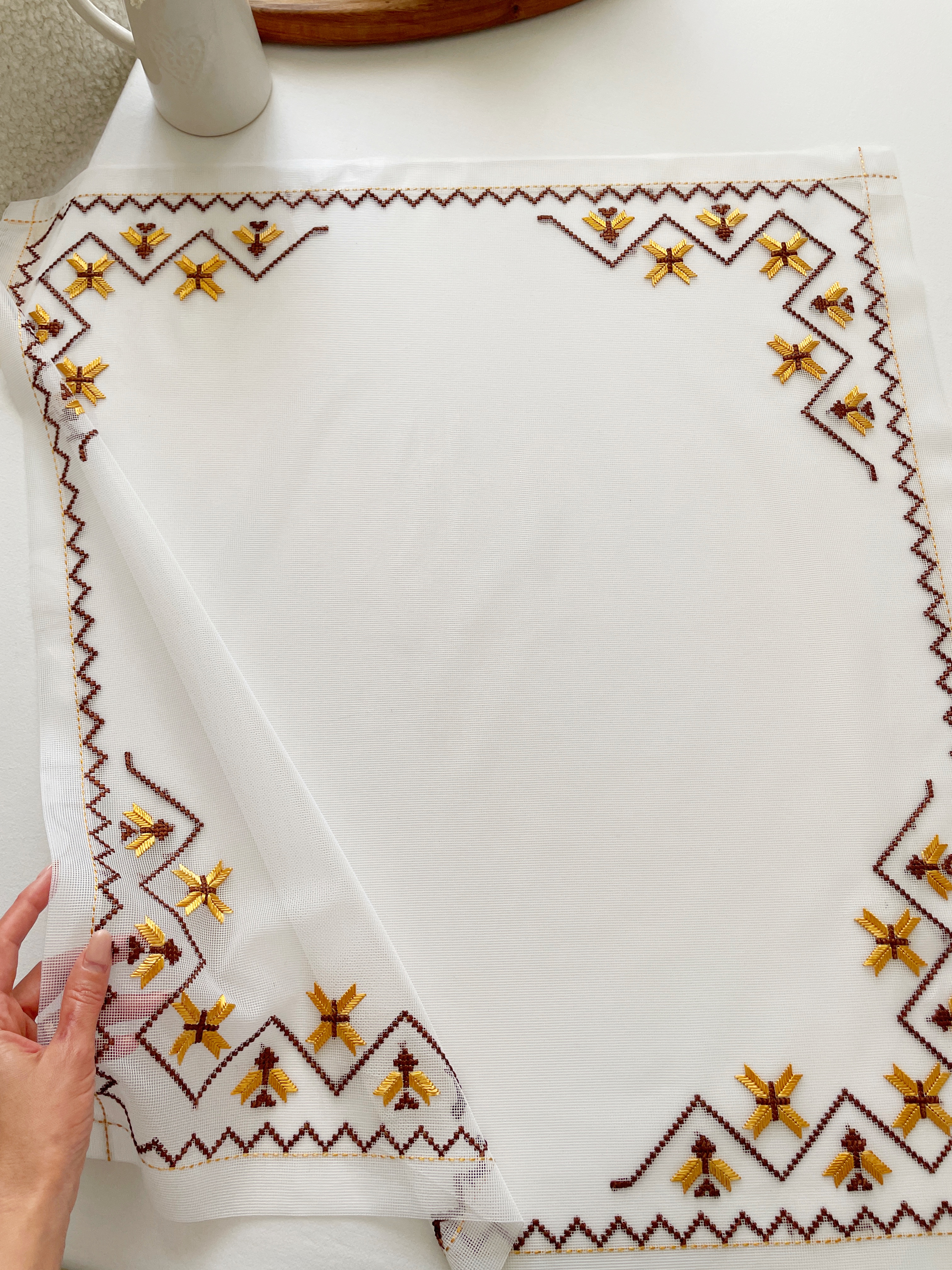 رومیزی تور/سوزندوزی دستدوز