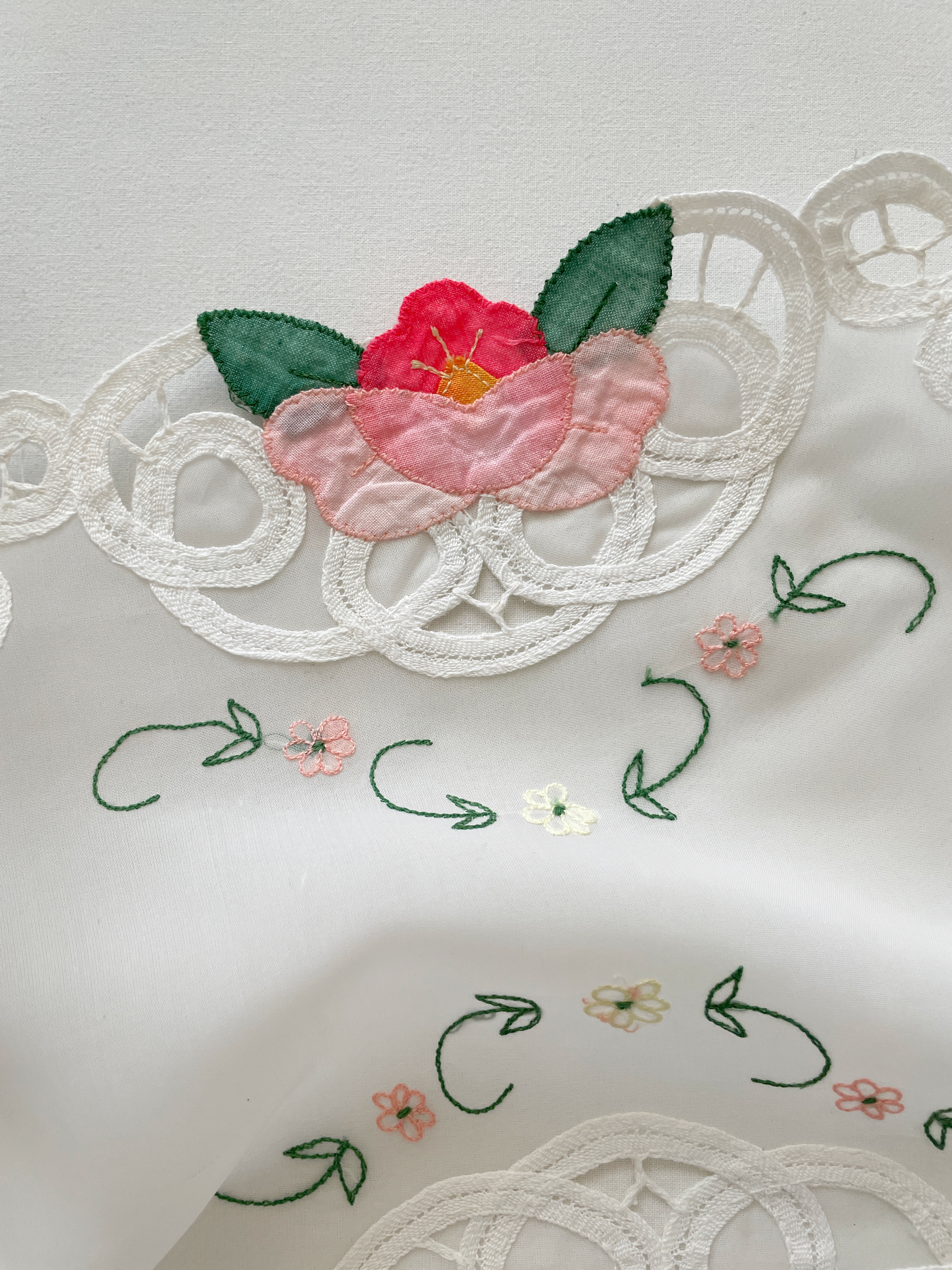 رومیزی تکه دوزی