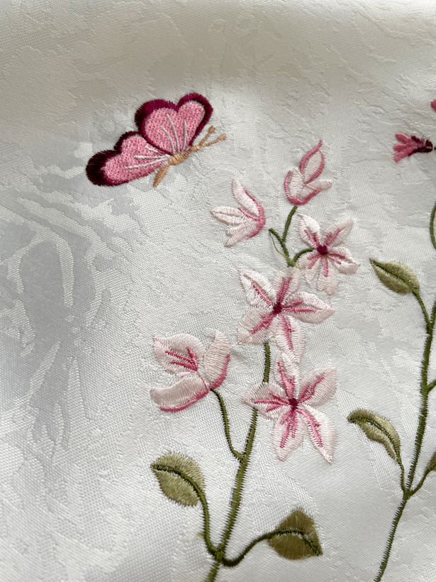 نیم پرده گلدوزی
