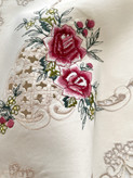 رومیزی گلدوزی
