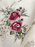 رومیزی گلدوزی