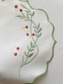 رومیزی گلدوزی