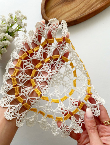 رومیزی قلاب بافی
