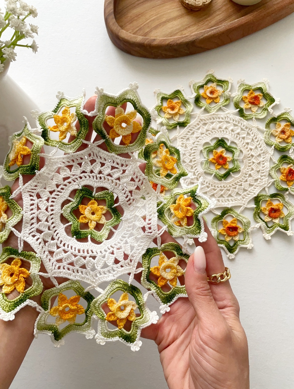رومیزی قلاب بافی گل نرگس (جفت)