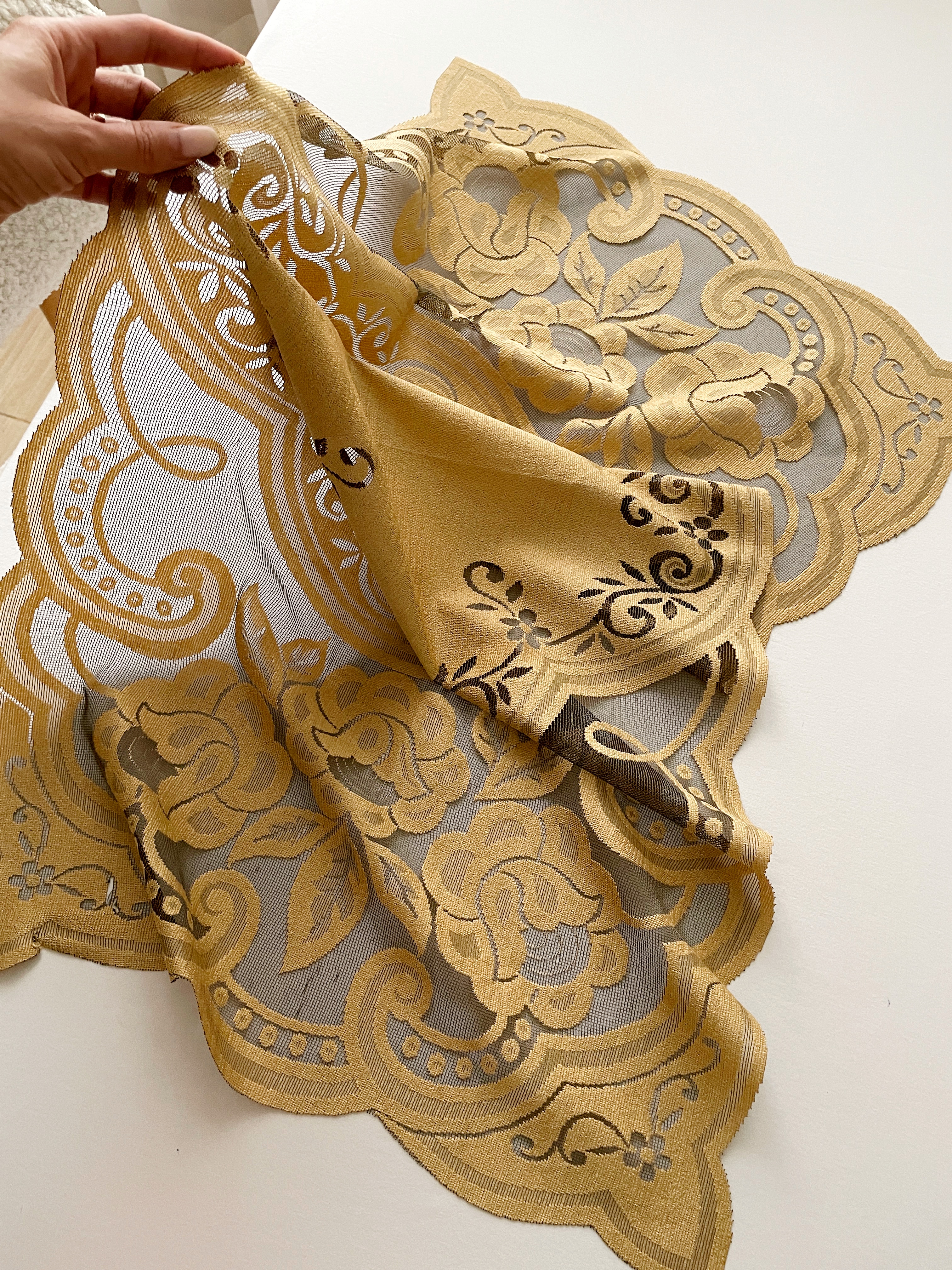 رومیزی دانتل