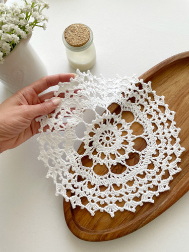 رومیزی قلاب بافی